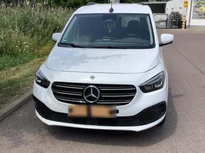 Gebraucht Mercedes T180 Progressive 116 PS (85 kW) 2022 Weiß Van / Kleinbus