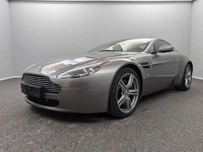 Aston Martin V8