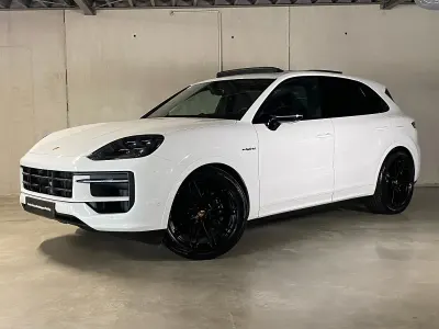 Gebraucht Porsche Cayenne Black Edition 470 PS (345 kW) 2026 Weiß SUV