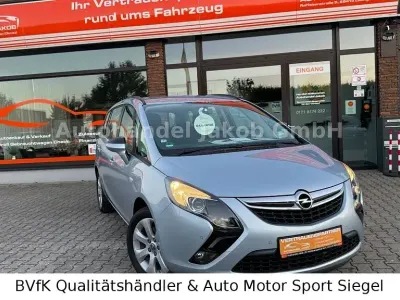 Gebraucht Opel Zafira Family 140 PS (102 kW) 2015 Silber Van / Kleinbus