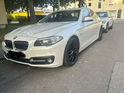 Gebraucht BMW 520 Luxury Line 184 PS (135 kW) 2014 Weiß Limousine