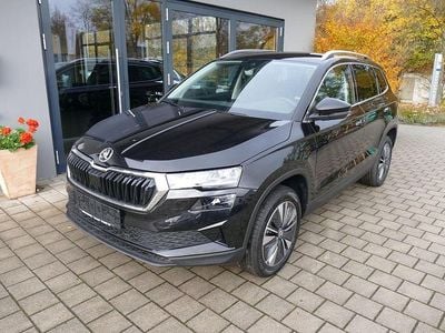 Schwarz Neu 2025 Skoda Karoq Selection SUV | 31.990 € (Guter Preis)