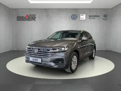 Gebraucht VW Touareg Basis 231 PS (169 kW) 2020 Grau SUV