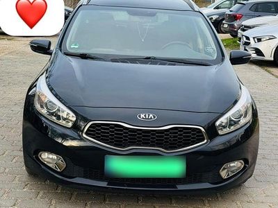 Gebraucht Kia Ceed 130 PS (95 kW) 2014 Schwarz Kleinwagen