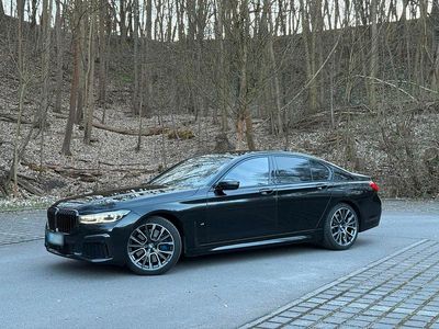 Second-hand BMW 740 M Sport 320 CP (235 kW) 2020 Negru Berlinǎ