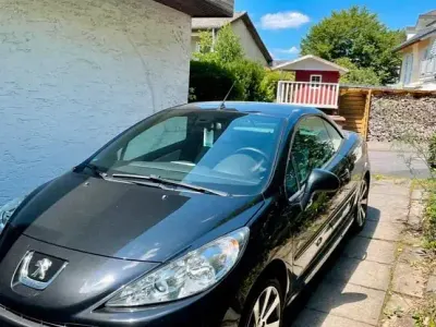 Gebraucht Peugeot 207 CC Roland Garros 120 PS (88 kW) 2012 Schwarz Cabrio