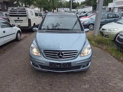 Gebraucht Mercedes B200 136 PS (100 kW) 2006 Blau Van / Kleinbus