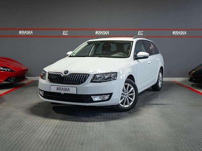 Moonweiss metallic Gebraucht 2016 Skoda Octavia Ambition Kombi | 8.890 € (Guter Preis)