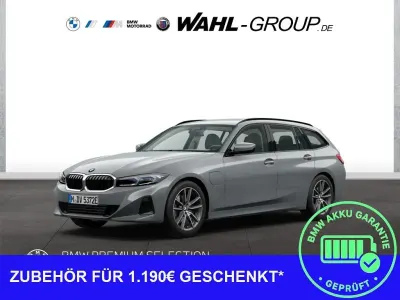 Gebraucht BMW 330e Sport Line 292 PS (214 kW) 2025 Grau Kombi