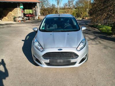 Gebraucht Ford Fiesta 95 PS (69 kW) 2016 Silber Kleinwagen