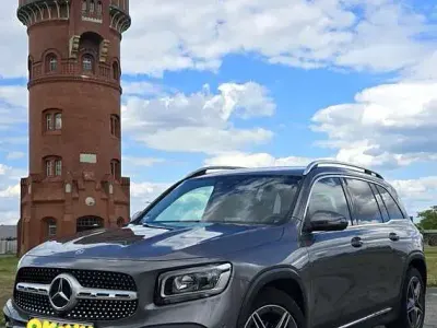 Gebraucht Mercedes GLB180 AMG line 136 PS (100 kW) 2021 Grau SUV