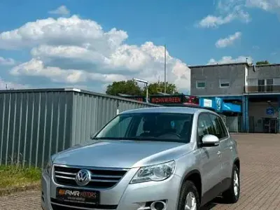 Gebraucht VW Tiguan 122 PS (89 kW) 2011 Silber SUV