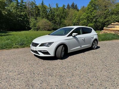 Second-hand Seat Leon FR 131 CP (96 kW) 2018 Alb Berlinǎ