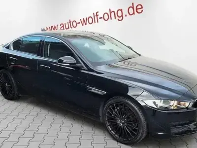 Gebraucht Jaguar XE Pure 200 PS (147 kW) 2017 Schwarz Limousine
