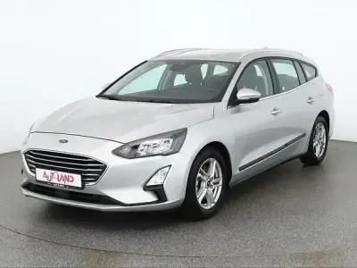 Gebraucht Ford Focus Cool & Connect 120 PS (88 kW) 2020 Silber