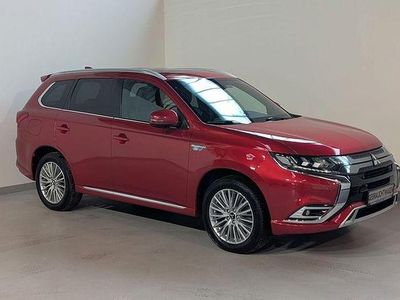 Gebraucht Mitsubishi Outlander P-HEV Top 135 PS (99 kW) 2019 Rot SUV