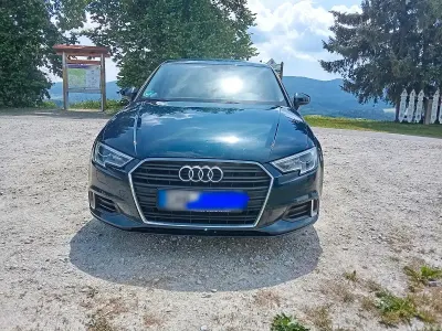 Gebraucht Audi A3 Sport 116 PS (85 kW) 2017 Blau Limousine