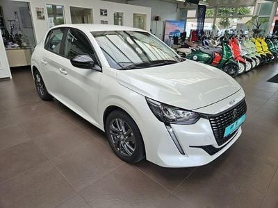 Gebraucht Peugeot 208 Active 101 PS (74 kW) 2022 Perlmutt weiß Kleinwagen