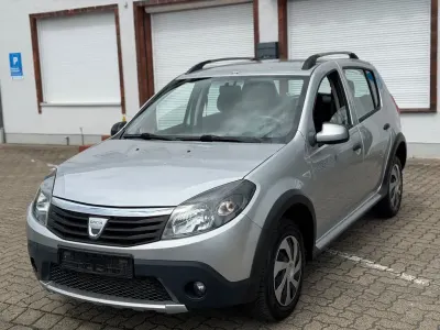 Gebraucht Dacia Sandero Stepway 68 PS (50 kW) 2010 Silber Kleinwagen