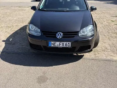 Gebraucht VW Golf IV Comfortline 116 PS (85 kW) 2005 Schwarz Kleinwagen