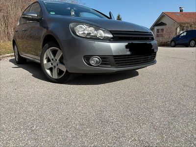 Gebraucht VW Golf VI 122 PS (89 kW) 2011 Grau Kleinwagen
