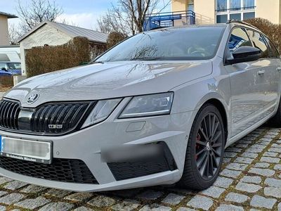 gebraucht Skoda Octavia 2.0 TSI DSG RS Combi RS+PANO+AHK+SHZG+8x