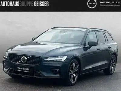 Begagnad Volvo V60 Plus 197 HK (144 kW) 2025 Blå Kombi