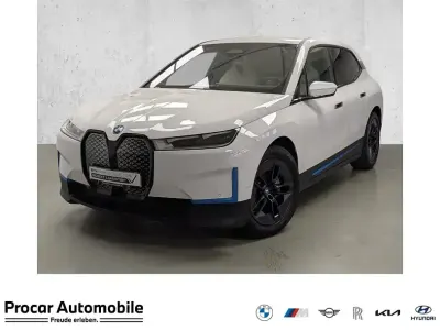 Gebraucht BMW iX 239 kW (326 PS) 2023 Weiß SUV