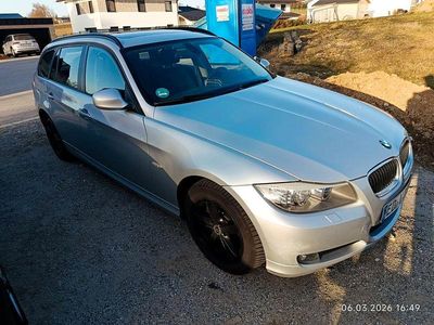 Gebraucht BMW 318 143 PS (105 kW) 2011 Silber Kombi