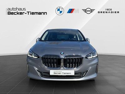 Gebraucht BMW 216 Active Tourer Sport Line 122 PS (89 kW) 2023 Skyscraper grau Van / Kleinbus