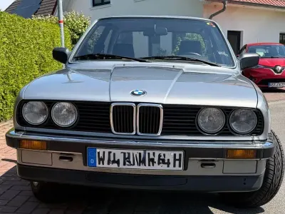 Gebraucht BMW 318 102 PS (75 kW) 1987 Gold Limousine