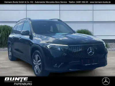 Używany Mercedes EQB300 Electric Art 167 kW (228 KM) 2025 Czarny SUV