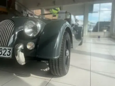 Gebraucht Morgan Plus 4 156 PS (114 kW) 2020 Mercedesbenz graphitgrau Cabrio