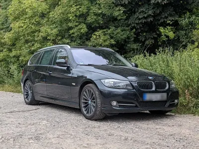 Usata BMW 325 Exclusive 204 CV (150 kW) 2010 Nero Station wagon