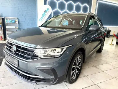 Gebraucht VW Tiguan Life 150 PS (110 kW) 2022 Grau SUV