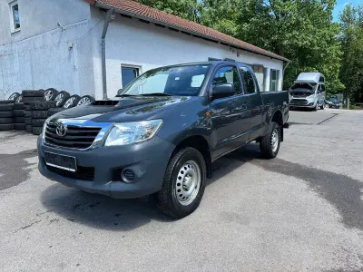 Gebraucht Toyota HiLux 144 PS (105 kW) 2015 Grau Pickup