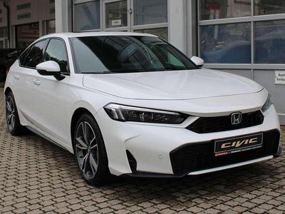 Platinium white pearl Neu 2025 Honda Civic Advance Kleinwagen | 43.800 € (Teuer)