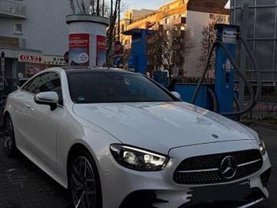 Weiß Gebraucht 2020 Mercedes E220 Coupé | 38.500 € (Etwas zu teuer)