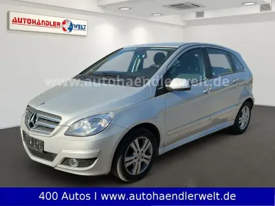 Gebraucht Mercedes B180 Avantgarde 116 PS (85 kW) 2011 Silber Van / Kleinbus