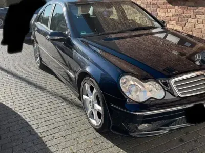 Gebraucht Mercedes C200 Avantgarde 122 PS (89 kW) 2005 Schwarz Limousine