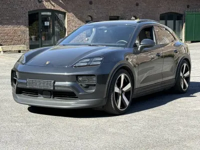 Usata Porsche Macan Sport 380 kW (517 CV) 2025 Grigio SUV