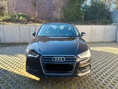 Używany Audi A3 Ambition 125 KM (91 kW) 2013 Czarny Sedan/Limuzyna