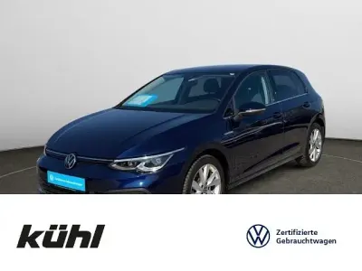 Gebraucht VW Golf VIII Style 131 PS (96 kW) 2020 Atlantic blue metallic Limousine