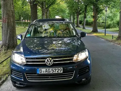 Gebraucht VW Touareg 240 PS (176 kW) 2012 Blau SUV