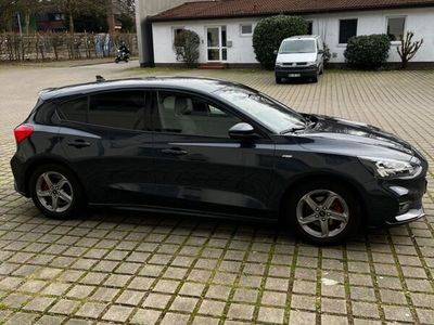 gebraucht Ford Focus EcoB. Hyb. 125 PS ST-LineX Kam. Nav. Klima