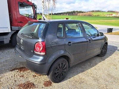 Gebraucht VW Polo 64 PS (47 kW) 2006 Blau Kleinwagen