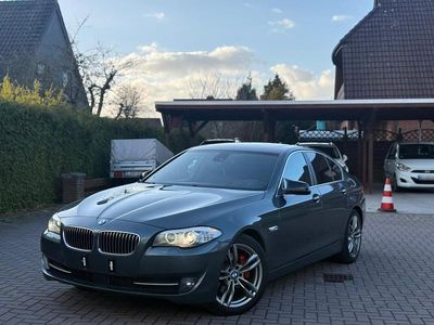 Gebraucht BMW 530 258 PS (189 kW) 2011 Grau Limousine