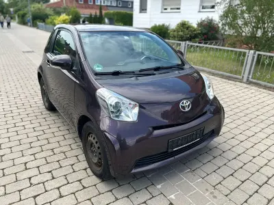 Gebraucht Toyota iQ 68 PS (50 kW) 2009 Violet Kleinwagen