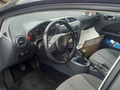 Usata Seat Leon 102 CV (75 kW) 2006 Nero Utilitaria