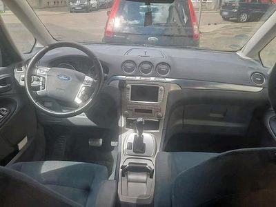 Second-hand Ford Galaxy 2008 Argintiu Monovolum